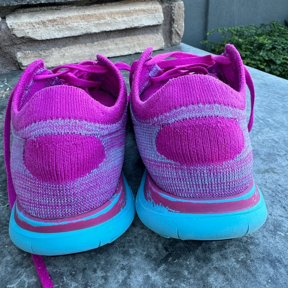 Nike Size 8 - Picture 2 of 3